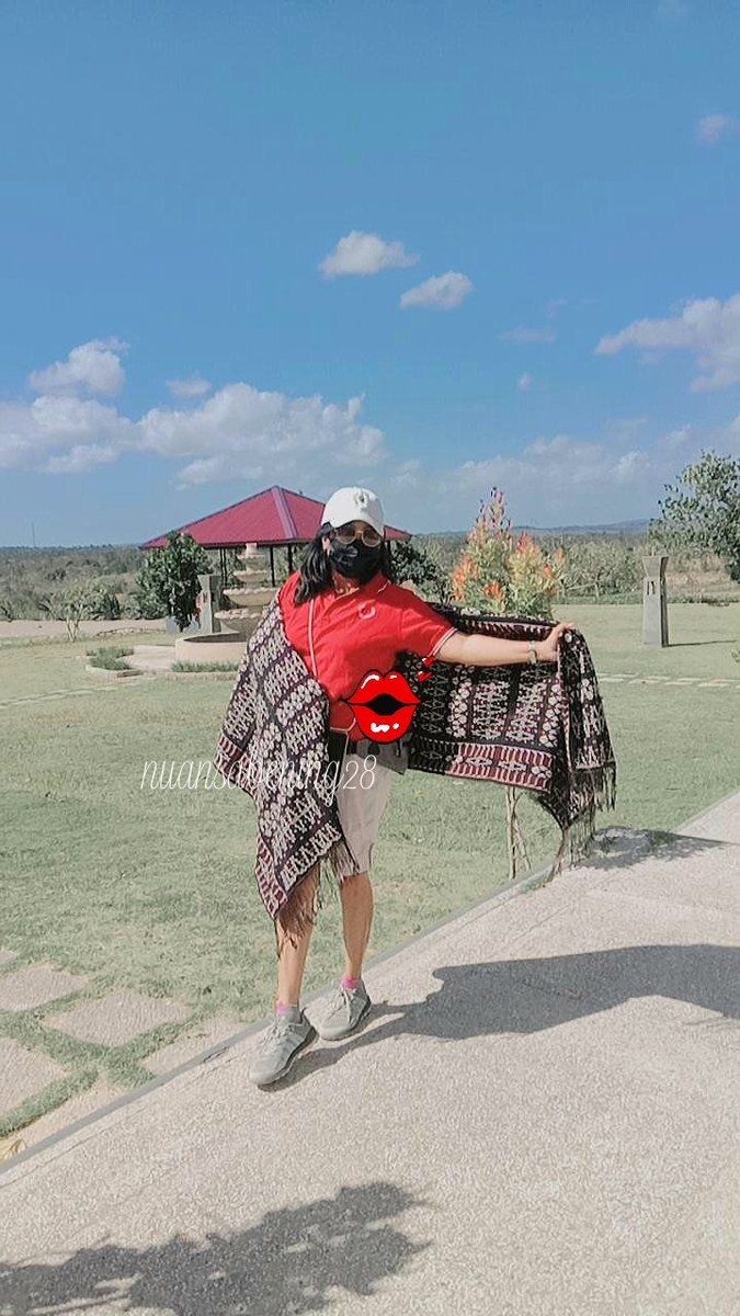 nuansabening28's tweet photo. Hal tersulit dlm kehidupan ini bukanlah untuk melampaui orang lain, tetapi melampaui ego dan diri kita sendiri.

Selamat pagi ☕
Pict: me n tenun NTT https://t.co/HajF8NQK32