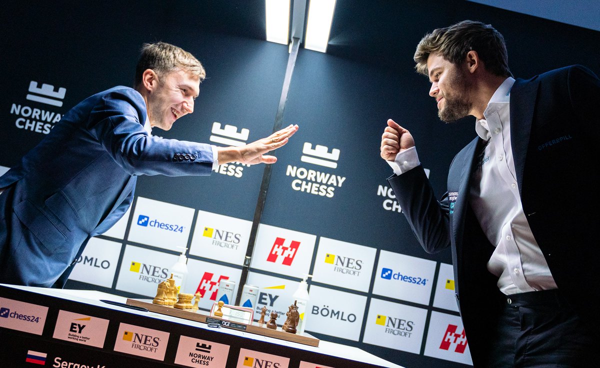 chesscom_ru's tweet photo. Сергей Карякин🇷🇺 обыграл Магнуса Карлсена🇳🇴 в Ставангере👏

Результаты игрового дня🔥: 

🇷🇺Карякин 3:0 Карлсен🇳🇴
🇫🇷Фирузджа 3:0 Тари🇳🇴
🇷🇺Непомнящий 1,5:1 Раппорт🇭🇺

Завтра сделаем подробный репортаж с партиями😍

📸@LennartOotes  / @NorwayChess https://t.co/Je7z8ji0Z3