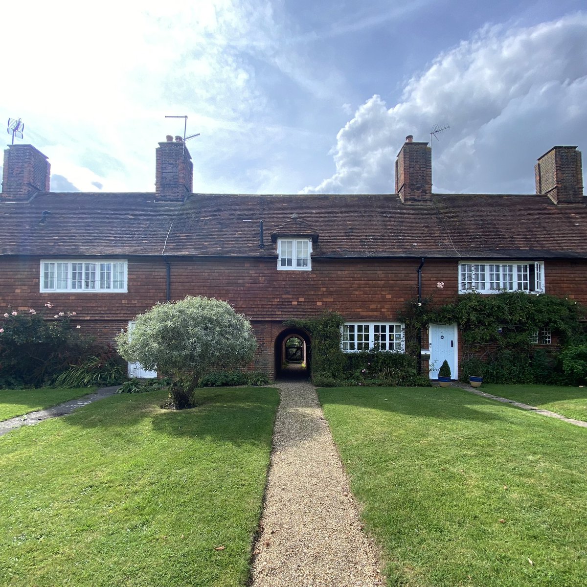 Charles Holland tweet media