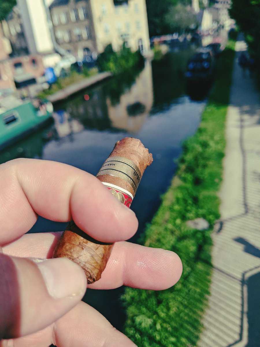 Cigars And Moustaches (@moustachesand) on Twitter photo 
