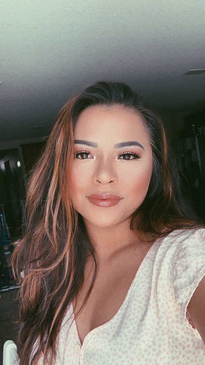 teilianapthomas's tweet photo. Still that bitch 😘 https://t.co/LZiyPQf3rq
