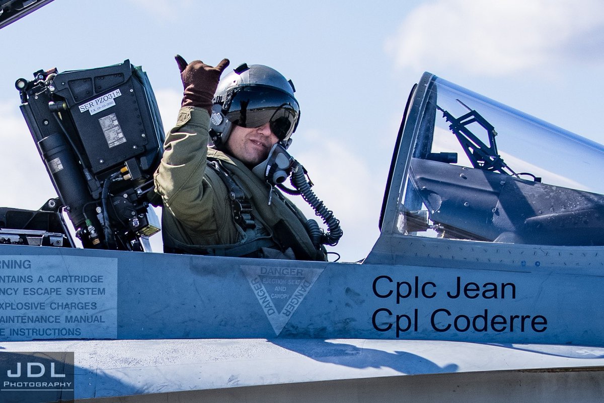 CF18Demo's tweet image. Thank you for a great weekend in Gatineau at @aerogatineauottawa! 🙌🏼
Next stop: Stratford, ON📍
.
.
.
#cf18 #cf18demo #aviation #hornet #aircraft #militaryaircraft #rcaf
#airshow #airshowseason2021
#fighterpilot #tech #strongathome #opinspiration #gatineau
📸 @stingerB33