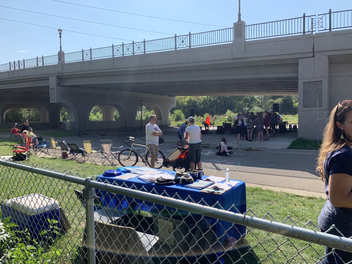 FrederickMelo's tweet photo. It’s an all-day concert under the Hamline Avenue Bridge kinda day. Drive to Selby and Hamline, turn east onto Hague and rock out on the service road. World’s coolest secret playground awaits. Music 2-8 pm! #LexHam https://t.co/zUodMXrG7k