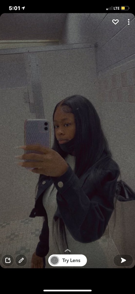 esthefaniej28's tweet photo. #lastfirstweek i’m mad asf i really ain’t take pics for my first week of school as a senior 🥴 the first were cute too🤦🏽♀️🙄☹️ https://t.co/NV4Eab0ulY
