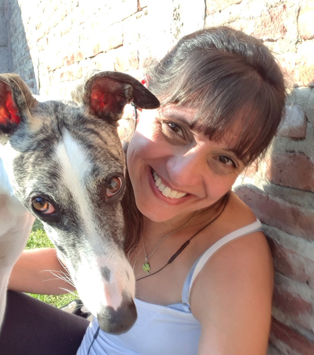 Nan_CARP's tweet photo. #BuenDomingo #EleccionesArgentina #VotAR2021 
Volves y te reciben con todo el #AmorDeOtroMundo 🐕💞💞 https://t.co/r6t0JjVwjO