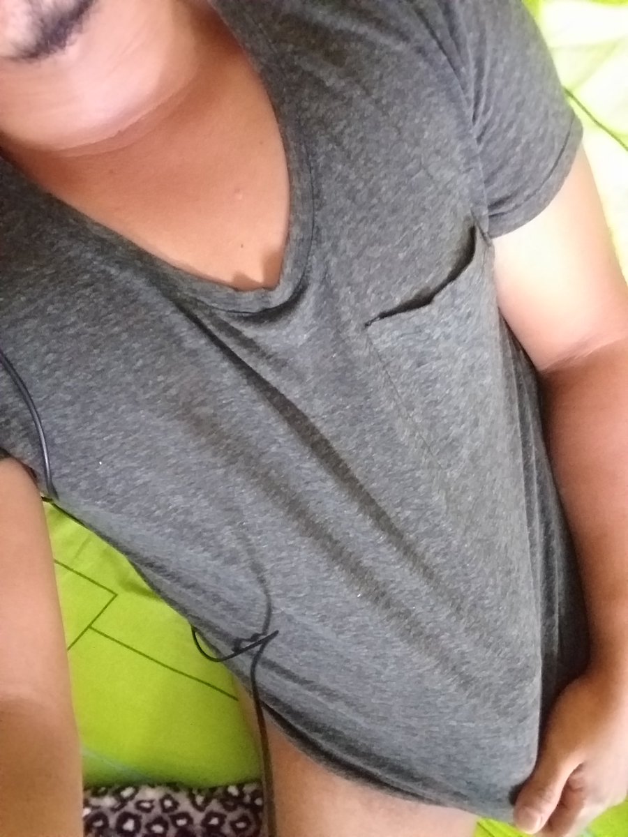 AbelBowen7's tweet photo. Buenas tardes 😈 #Besemonos💋 https://t.co/Hnx35bmNzH