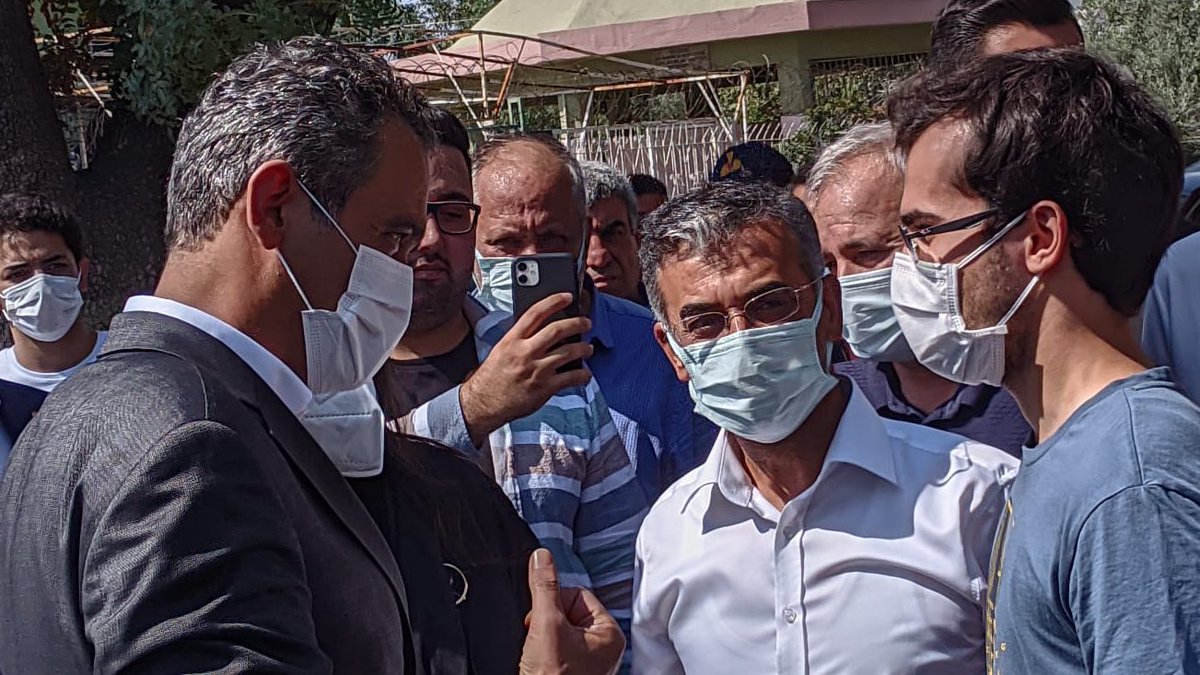 Sayısal Türkiye birincisi, Kozan Fen Lisesi mezunumuz Ali Eren Milli Eğitim Bakanımız Mahmut Özer ile Kozan’da buluştu. Ali Eren Bakanımızın da mezun olduğu İstanbul Teknik Üniversitesinde eğitimine devam edecek.
