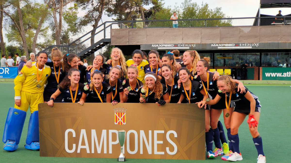Gran inici de temporada equip!! <a href="/JuniorDhf/">JuniorDHF</a> Campiones de Catalunya per 5ena vegada consecutiva, no és cap casualitat. Es la conseqüència de la feina ben feta durant molts anys.  Moltes felicitats a jugadores i staff! <a href="/fcdehockey/">Federació Catalana de Hockey</a> <a href="/hockeyjunior/">Hockey Junior</a> <a href="/SantCugatCreix/">SantCugatCreix</a>