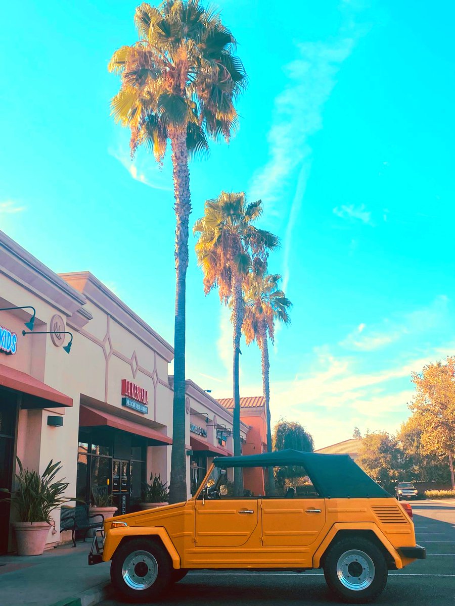 DwelleKMPH's tweet photo. and nowhere near a beach https://t.co/bpuJJgL0Xv
