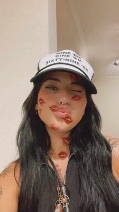 Watch shark.baee🇵🇸's leaked NSFW photo on TwXstars