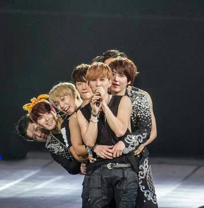 🔻 (@afoolmayb) on Twitter photo 