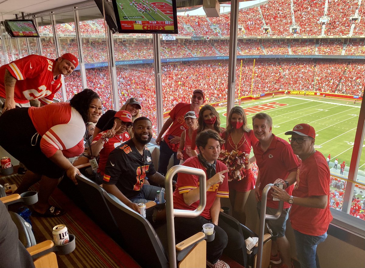 Vickie Leslie tweet media