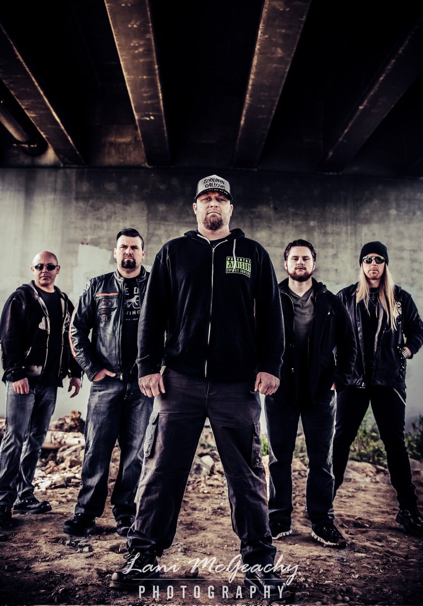 CollectiveWave's tweet image. #arisenfromnothing #broken #chaos #americanpatriot #fallingfromgrace #betteroffdead #collectivewaverecords #groovemetal