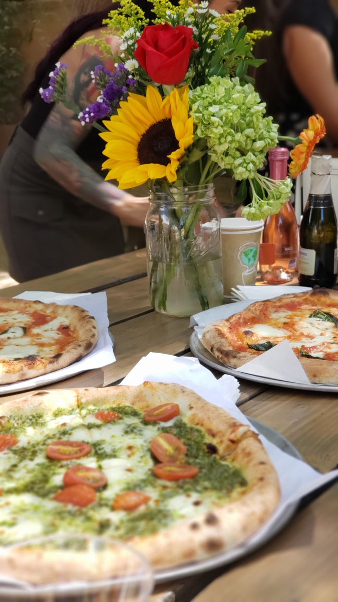 Sunday, Pizza Party Day!!🎉
#PizzaBoccaLupo #dtsj #sjfoodie #sjeats #eatlocal #bayareafoodie #bayareafood #foodlover #foodblogger #foodphotography #pizzaparty #artisan #pizza #prosecco #rose #beer #woodfiredpizza #thincrustpizza #neapolitanpizza #pizzanapoletana #Napoli #eatlocal
