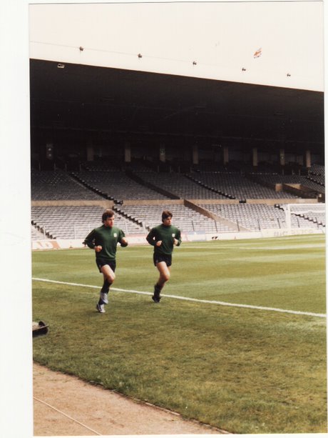 bifana_bifana's tweet photo. Found these three shots from circa 1984 at Maine Road, when it was possible to sneak into a football ground at 11 in the morning and just wander around. Nicky Reid and Geoff Lomax doing the laps. #MCFC @ManCity https://t.co/gS5IHxbnUx