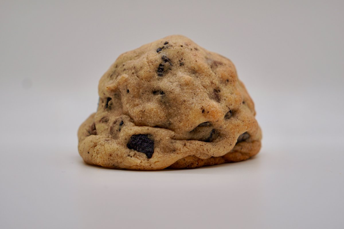 chocolococookie's tweet photo. Sometimes it's worth it to sit back and enjoy the view (then eat it all 😊)

#besweettoyourinnerloco #cookieshop #smallbusiness #Orlandofoodie #Foodies #delicious #cookies #cookiesmostwanted #deliciouscookies #amazingdesserts https://t.co/JhRx1s7itS