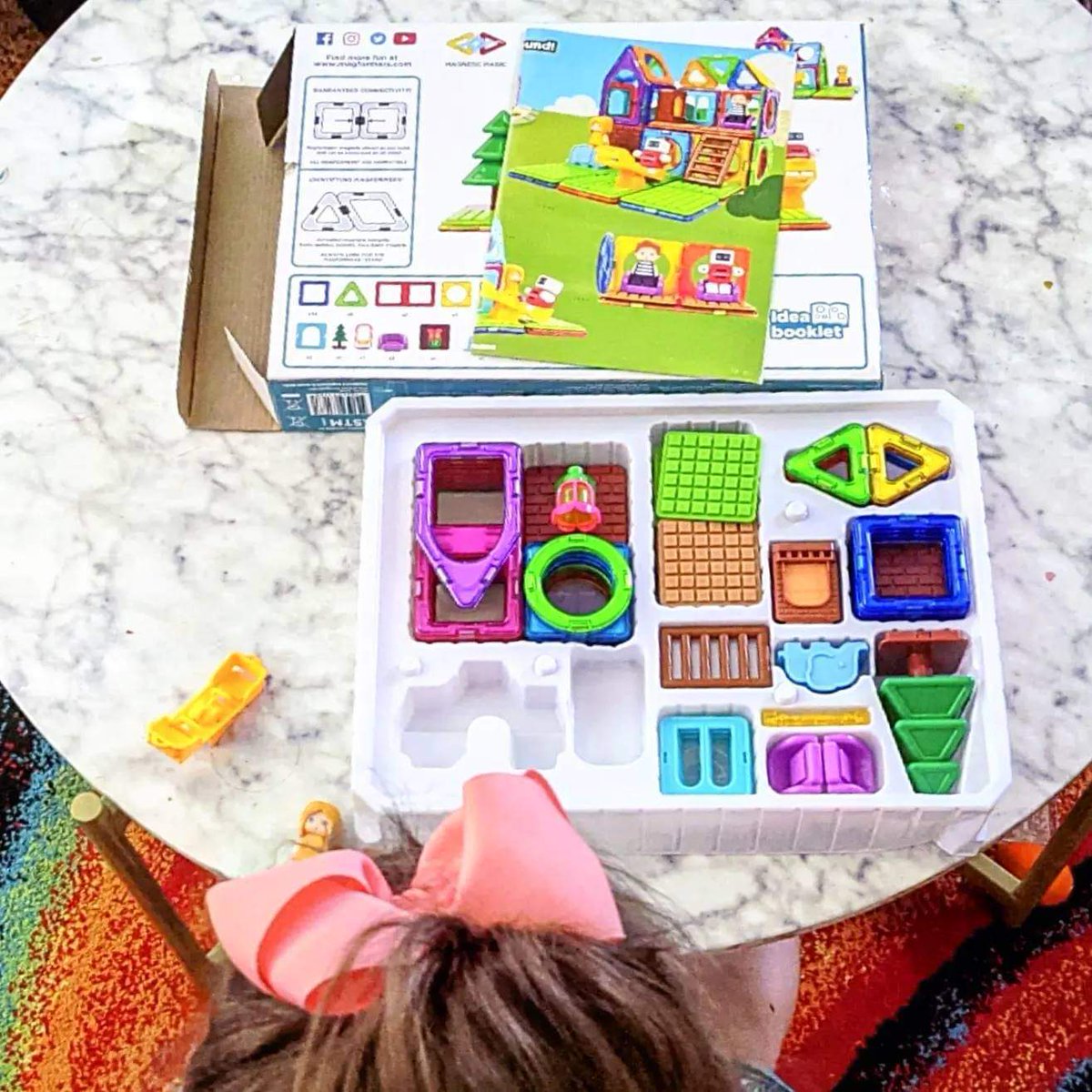 nurse_shannan's tweet photo. Magnetic play is such a fun way to teach kids all about the way magnets work. @MAGFORMERSLLC help kids learn more about #stem by designing buildings & more.
These #learningtoy sets are currently available @target & other major retailers! ad. ➡️ https://t.co/QQnGThB3Ug https://t.co/vCFZKAZiyj