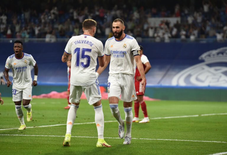 septima_linea's tweet photo. ⚽️ FÚTBOL ⚽️

El Real Madrid derrotó 5 goles a 2 al Celta de Vigo en su regreso al recién remodelado Santiago Bernabéu colocándose líder por el momento de La Liga.

¡Entérate de los detalles en nuestra nota!

https://t.co/s9hqYzMkzM https://t.co/5sBDE8Z9LO