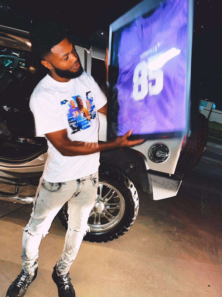 RLKjimmy's tweet photo. Thinking Bout My Future Like Ciera πBut Iβm Higher than A SeaHawk π¦
#LL85 https://t.co/6pLQpHwIlw