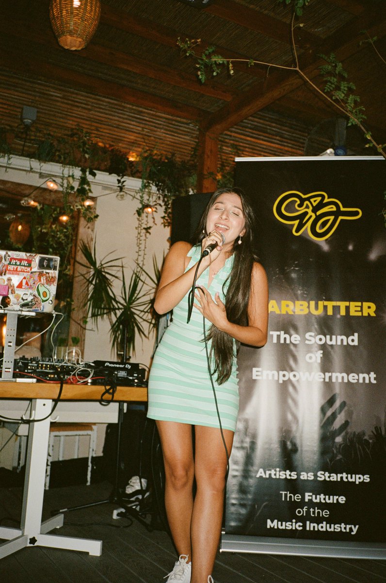 Janice Taylor tweet media