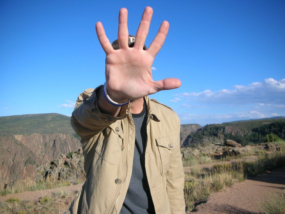 R.I.P. MAGNET senior writer Jonathan Valania
We're beyond shocked &amp; saddened to share that Jonathan Valania passed away unexpectedly Sept 11. Valania was an extraordinary writer whose lengthy cover stories helped define the editorial voice of MAGNET. More:
magnetmagazine.com/2021/09/12/r-i…