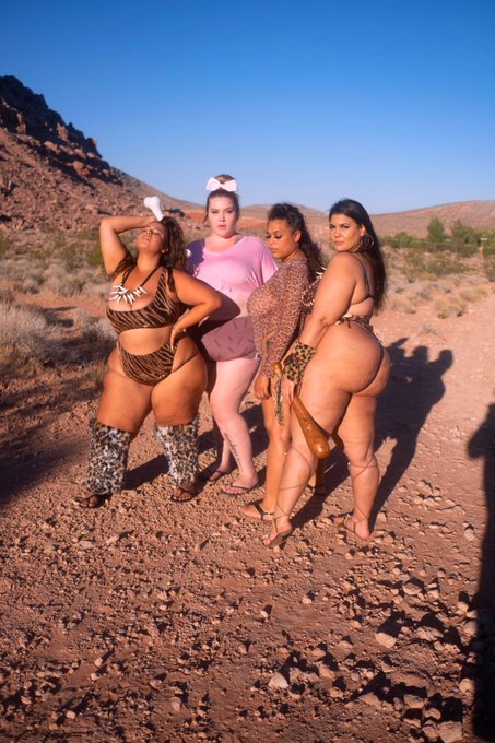 1 pic. Flint stones but make it sexy how�d we do ? ?? @RealMollysplace @MadamMermaid1  @realcakequeeen