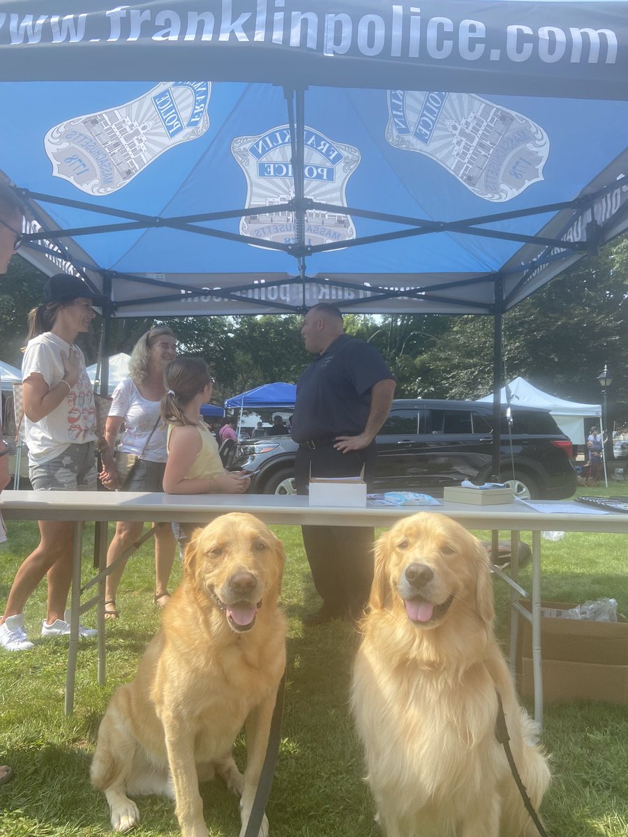 franklinneads's tweet photo. I finally got to meet Ben Franklin from @franklinpolice at the Franklin Cultural Festival today. Do you think we look alike? ๐ #wheelockians #medfieldps #Neadsdogs https://t.co/sjAZ8wcxxh
