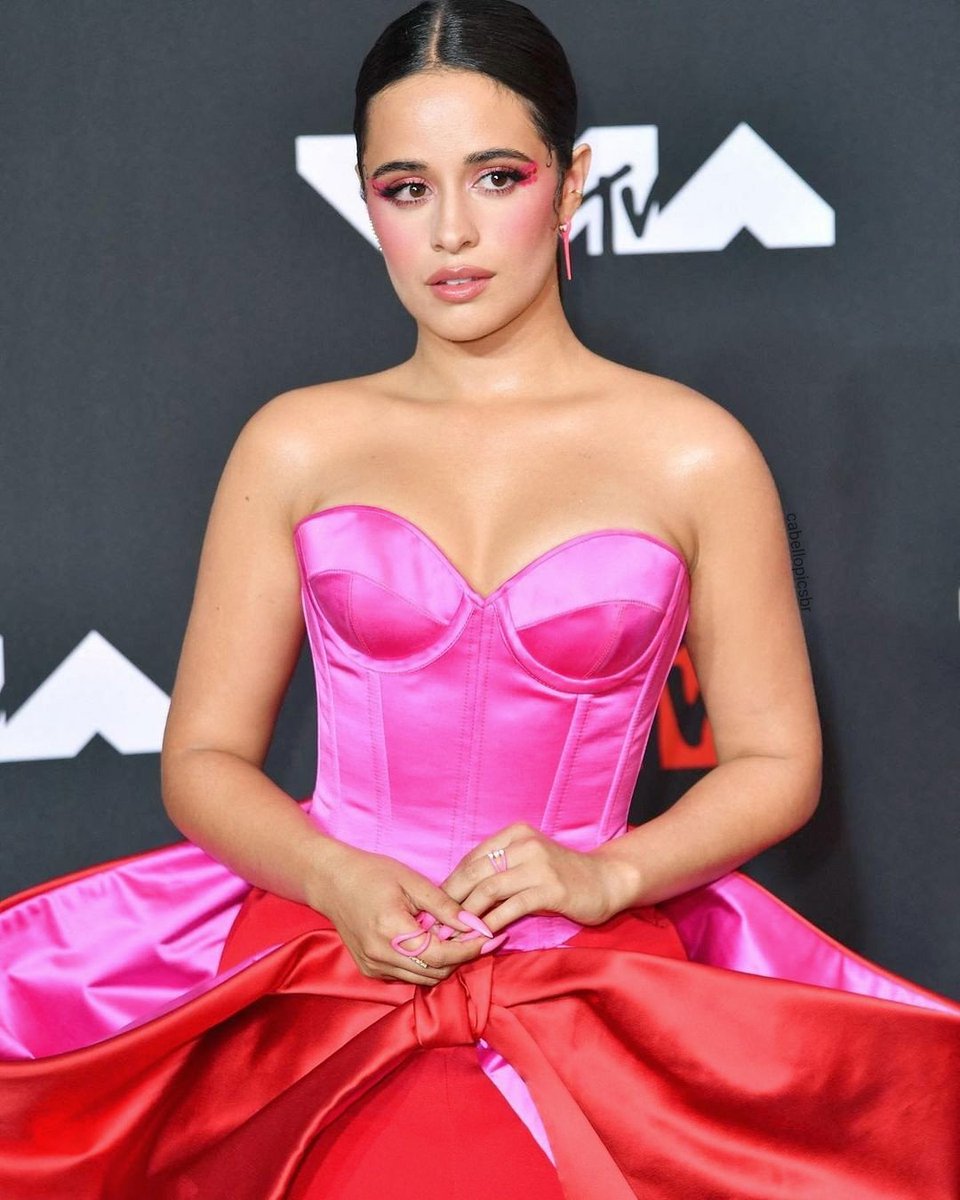 firtscbello's tweet photo. Camila no da más de hermosa https://t.co/MJs7qJFPWw