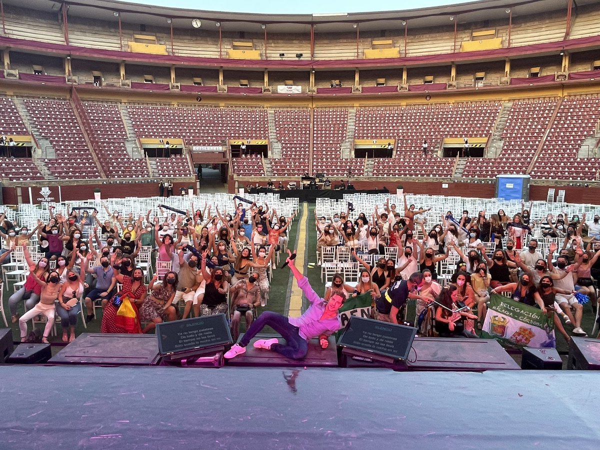 davidbisbal's tweet photo. Me encantan las pruebas de sonido a vuestro lado!   Gracias CORDOBA!! https://t.co/0W4y6PqeTz