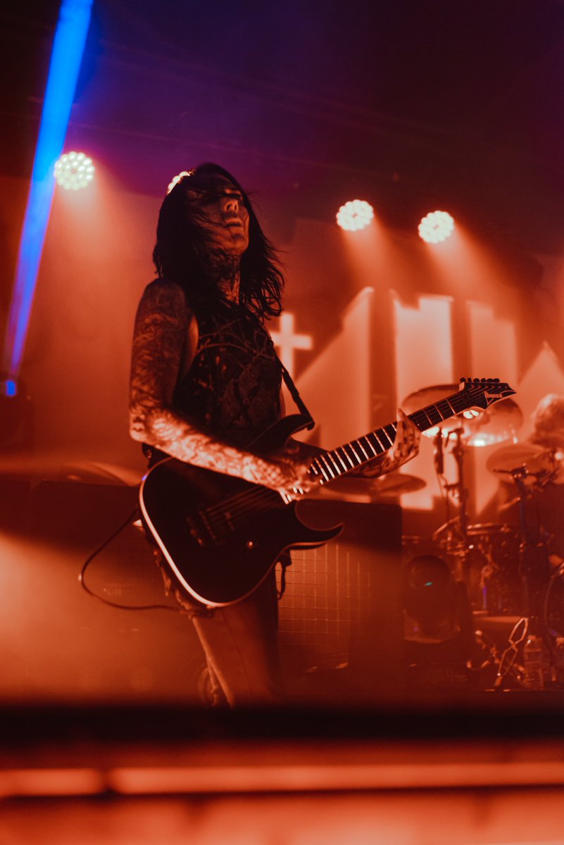 Check out <a href="/myhorrorqueen/">🦇Scary Mary🦇</a>'s coverage of yet another <a href="/MIWband/">Motionless In White</a> show this past week!

savvagemedia.com/catch-the-show…