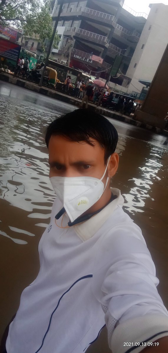 mojtabaabadi77's tweet photo. desh kee raajadhaanee ka yah haal hai  Tu other  state Ka Hal kya hoga।  #Shame on delhi gov't https://t.co/vACRSfCEkY