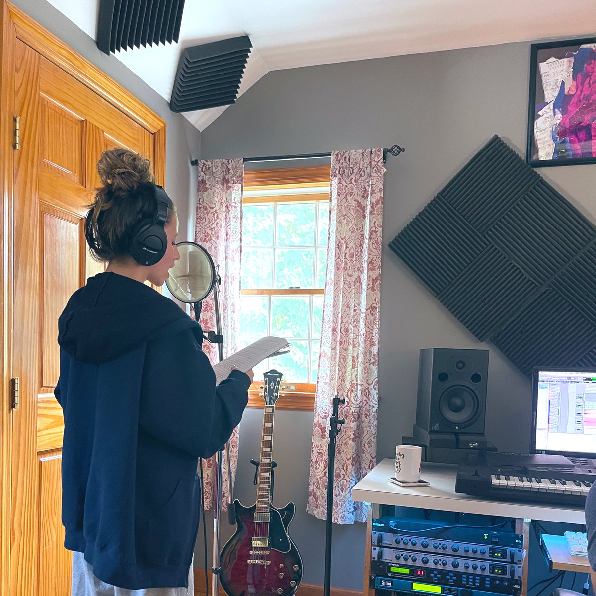 SamarahConley's tweet image. It feels great to finally be back in the recording studio working on new songs with producer and musician extraordinaire Russ de Luca

#recordingartist #singersongwriter #singer #recordingstudio #studio #studiorecording #originalsong #musician #spotify #spotifyplaylist