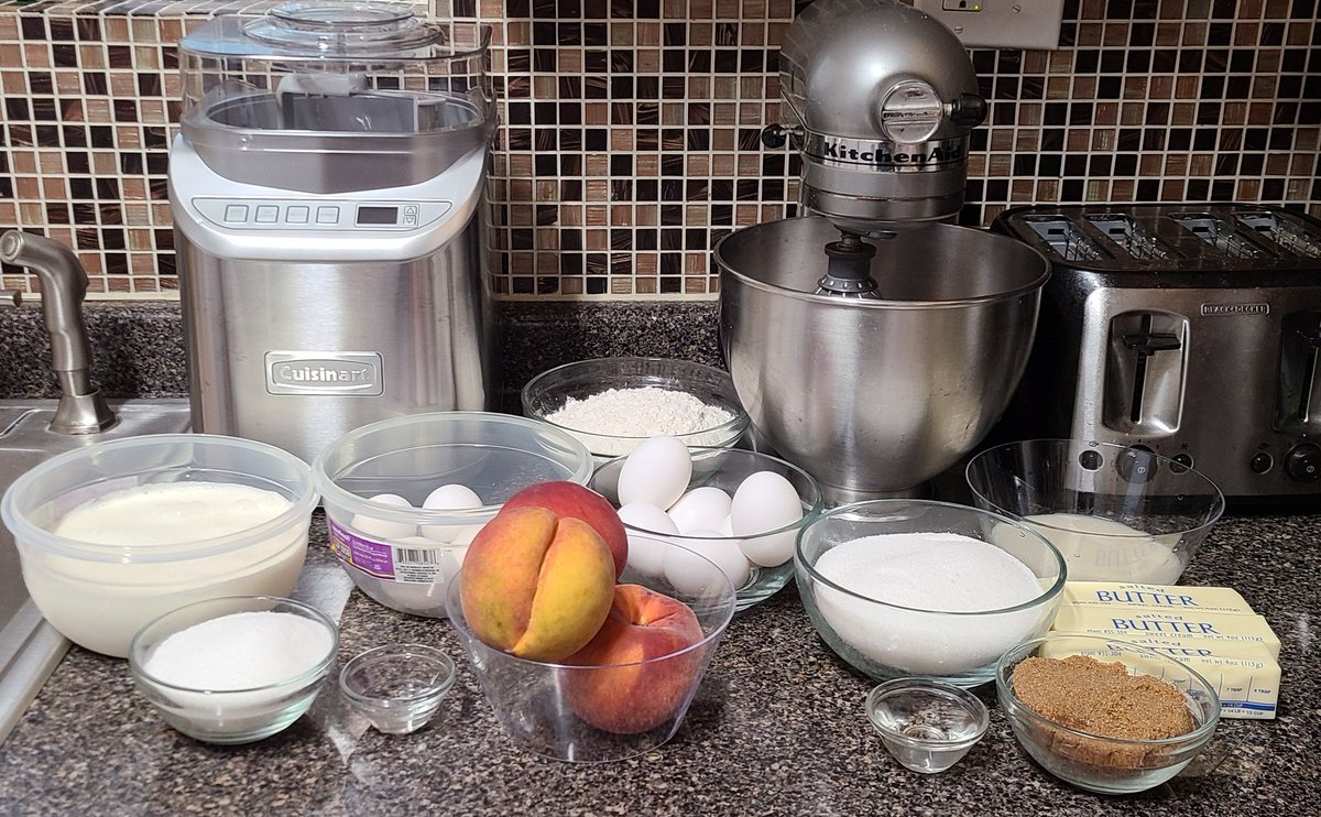 MalikahsCart's tweet photo. 🍑🍑🍑🍑 COBBLER POUND CAKE!!!!!!! 🥰🥰🥰 🍑🍑🍑 COBBLER ICE CREAM!!! #malikahskitchen #homemade https://t.co/NyfIU7Sq30