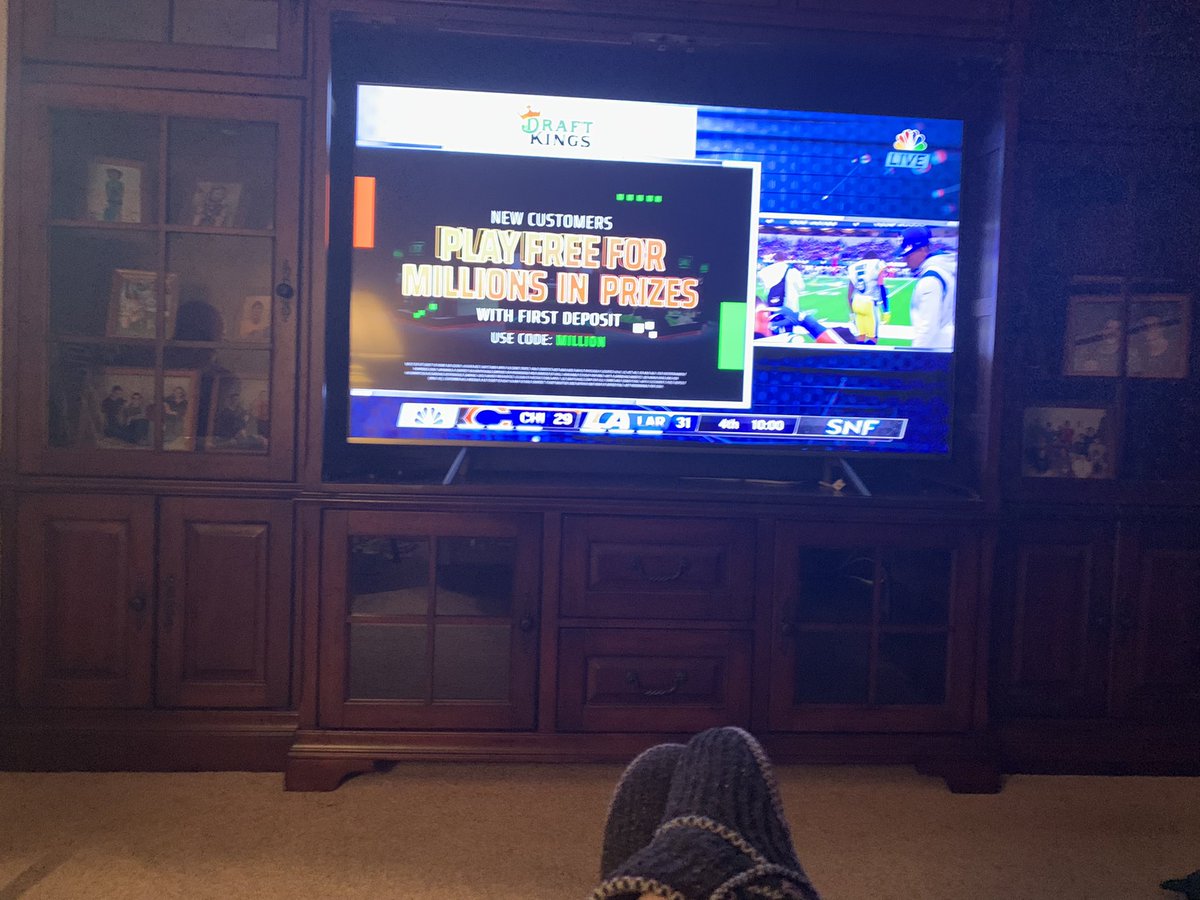 GibsonDarlin's tweet photo. @NBCSports #nbc  game is just starting.  So where’s this score come from??  #NFLSunday https://t.co/X4pmWge0Ek