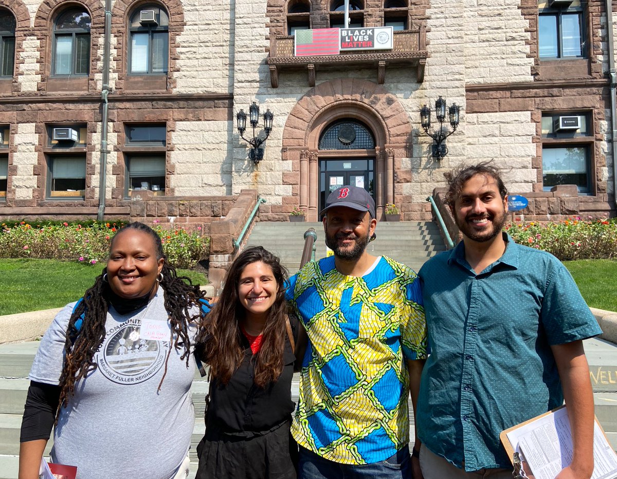 Four excellent candidates for Cambridge City Council at today’s <a href="/right_housing/">Project Right To Housing</a> canvass launch!