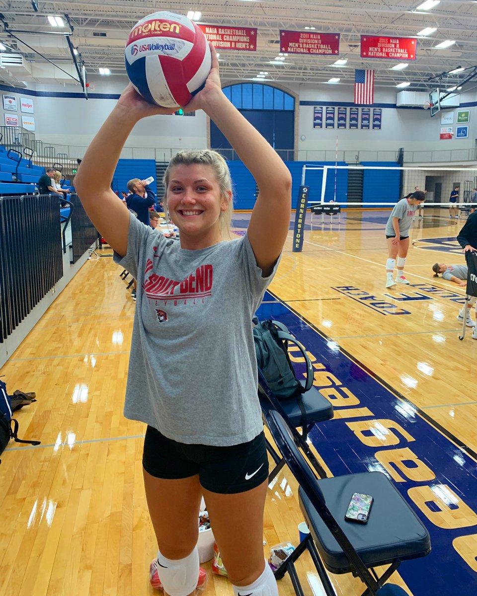 A huge congratulations to McKenzie Powell on getting over 3,000 assists 🏐🙌🏼