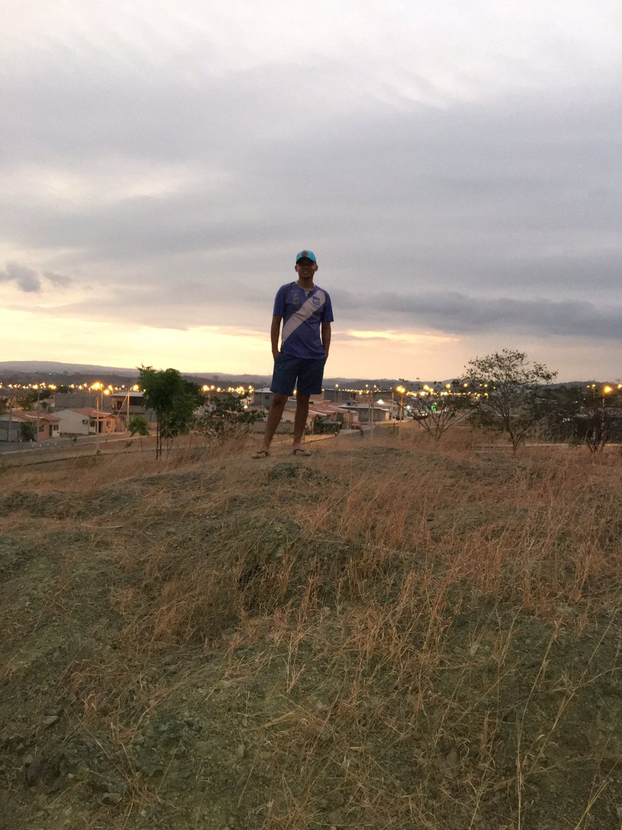 Diegoln08's tweet photo. Vivo mi vida feliz https://t.co/FMhTAyXmKW