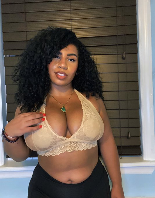 🖤🌙 https://t.co/HoYVicevfj