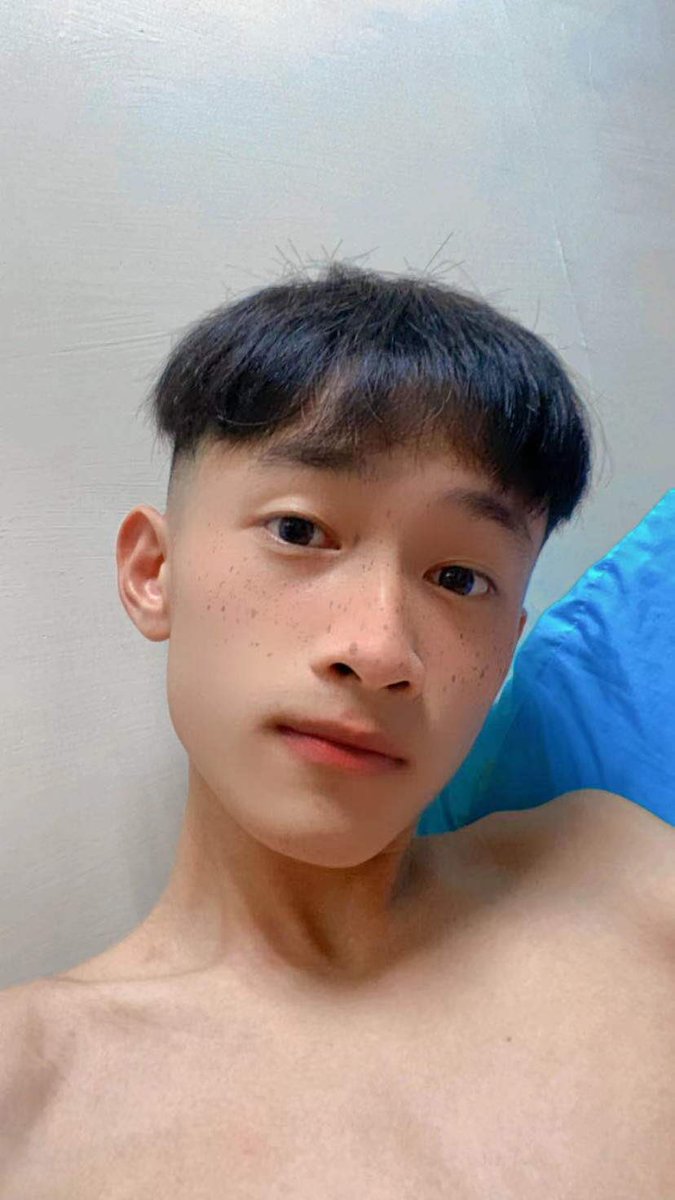 8DzizHlVhEnSBm8's tweet photo. 最近真的好無聊
有沒有人想認識的
都來，不要害羞底下留言😊

#幫我轉推有機會給你吃🐔🐔 https://t.co/viTjKIo0Z0