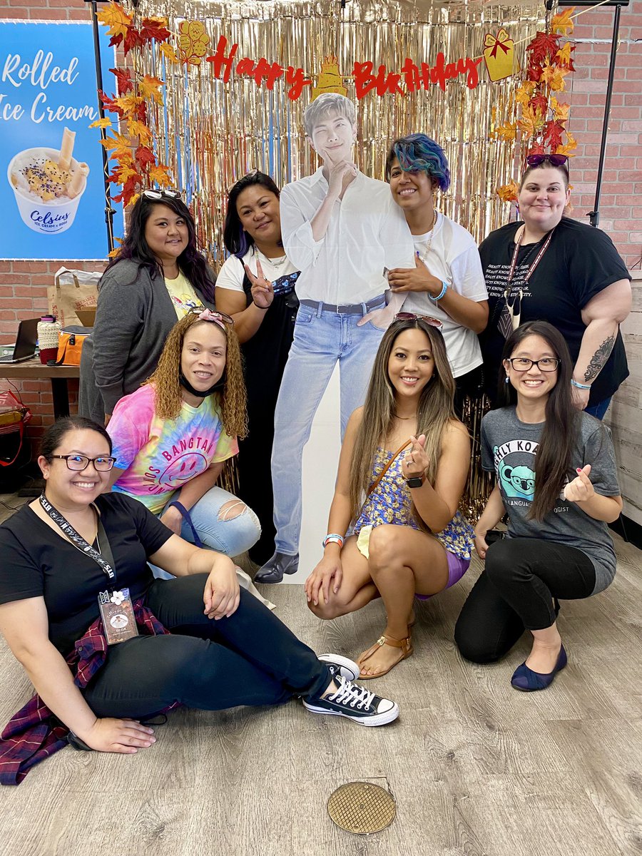 bangteezlove's tweet photo. Loved seeing my beautiful besties again to celebrate our best leader! Thank you for spending your afternoon with me! π
@RMDayInTheBay1 did an amazing job of hosting this event and the vendors were great! #FallingForJoon https://t.co/3WUZie24Bq