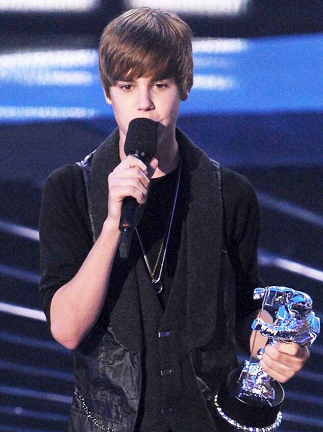 buzzedstin's tweet photo. “I’m here,                        *AOTY 11,
to stay”                            years later* https://t.co/oZ8KrSnf7u