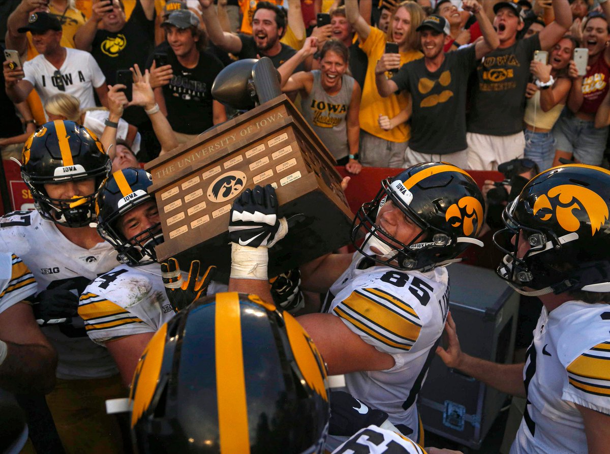 Hawkeye Beacon tweet media