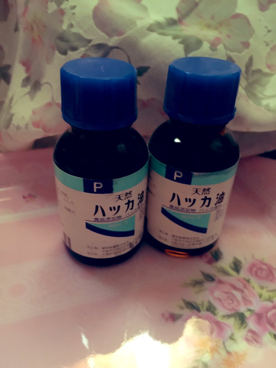 Rose ハッカ油及び様々な精油を愛用しているアロマ セラピー資格取得者です シトロネラ レモングラスを混ぜて虫除けに使っています 自宅内で蚊 ゴキブリを見た事がありません