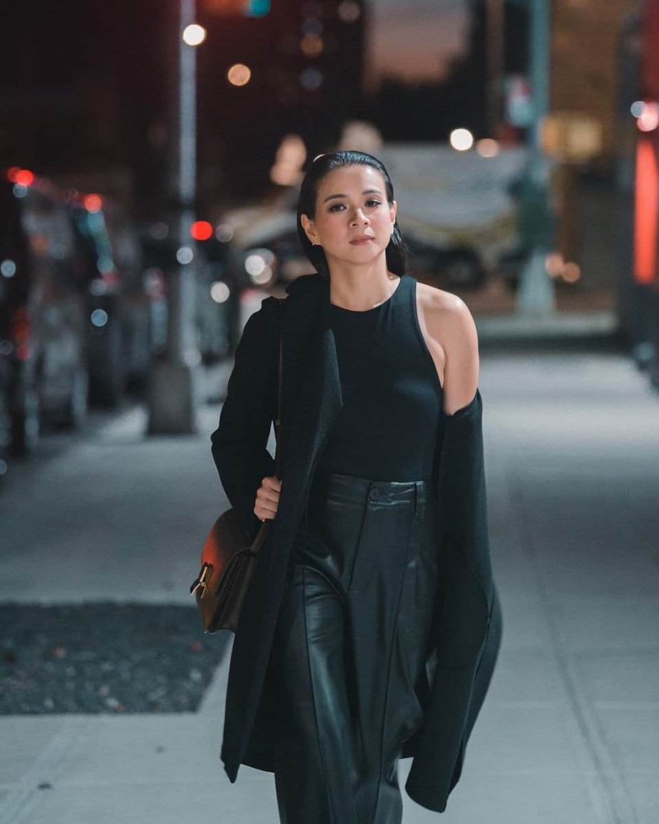 Sparkle_GMA's tweet image. LOOK: #LJReyes attends the runway show of fashion designer #BrandonMaxwell in Brooklyn for #NewYorkFashionWeek 2021! ✨ #NYFW #NYFW2021 

📸: Niceprint Photography