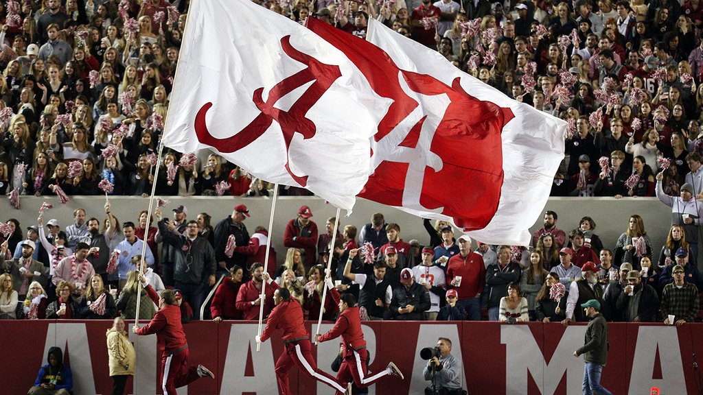 fonecable's tweet image. College students chant 'F**k Joe Biden' at football games foxnews.com/politics/colle…