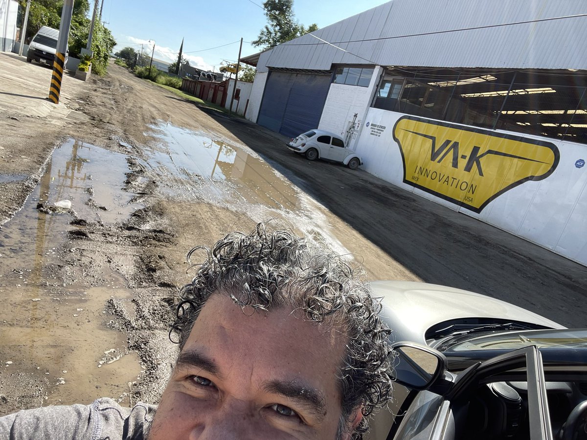 RobertoVidana's tweet photo. Resulta que vivo (a veces) a la vuelta de los Mexicanicos @vak_innovation #ElCapulin https://t.co/QOljC4jmIG