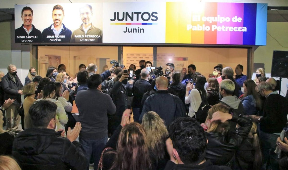 juanfiorini's tweet photo. GRACIAS JUNÍN 

Gracias a todos los vecinos que nos acompañaron hoy y nos dieron su voto de confianza. https://t.co/FDgWUpGXTC