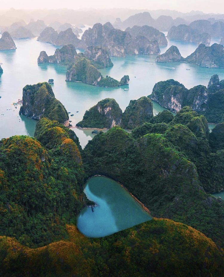 Share love today ❤️
.
.
.
#JMVIRealty #amazing #travel #lifestyle #blues #chic #photooftheday #sun #beautiful #ig #follow #friday