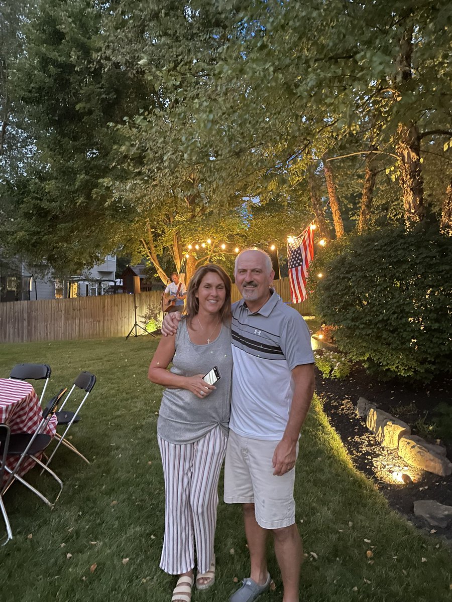 SDHSJimWelby's tweet photo. Special thank you to Connie and Tom Lewis who hosted an “Italian Dinner” at their home last night which was a @StDominicHS Gala Dinner Auction item. A great group of current and alumni families having an incredible made from scratch Italian dinner and great live music! Thank You! https://t.co/Z9o90UcPOw