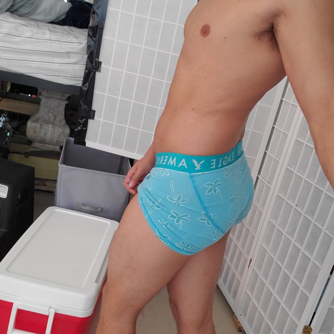 Be my bitch
.
#gayonlyfans #gay #gaydaddy #gayboy #gaymen #gayhot #gaypride #gayman #gayguy #findom #findomfetish